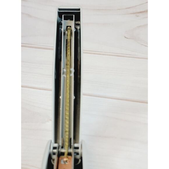 Swingline, Grey 747 Desktop Stapler, 30 Sheet, Durable Metal Stapler HEAVY DUTY - Picture 11 of 13